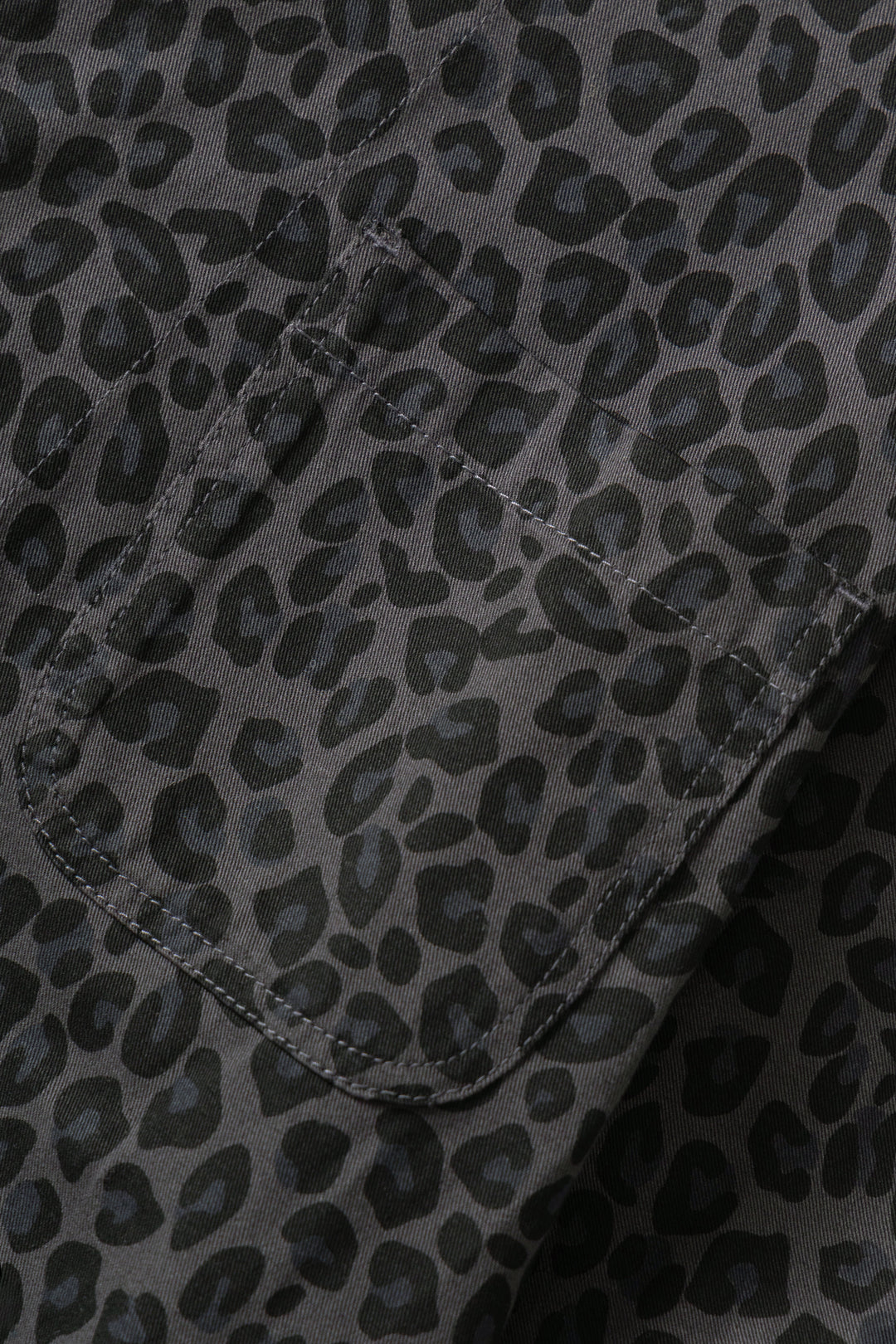 Patterned Easy Chef Shirt - Black Leopard