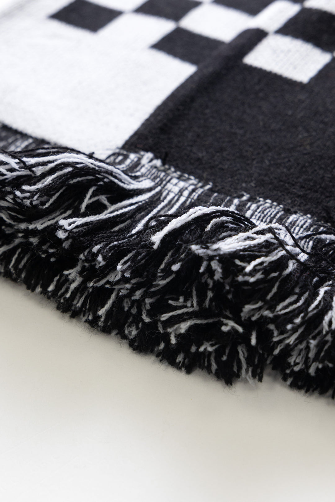 Chase Scarf - Mono