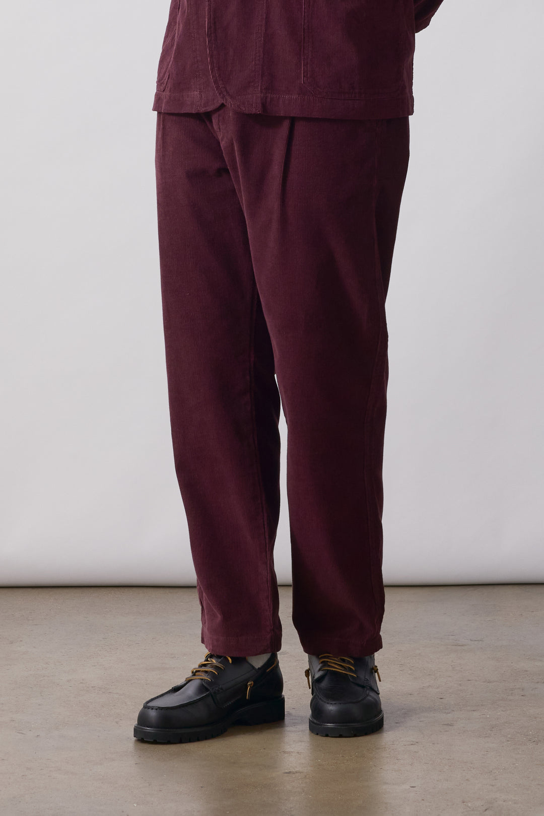 Fine Cord Waiter Pants - Burgundy